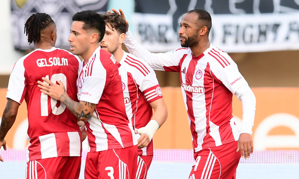 ΟΦΗ - Ολυμπιακός: Ο Ελ Κααμπί γιόρτασε την ανανέωση του συμβολαίου με καρφωτή κεφαλιά