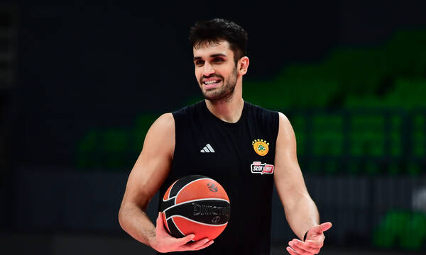 NBA: Στους Ουόριορς ο Γιούρτσεβεν! Υπογράφει 10ήμερο συμβόλαιο