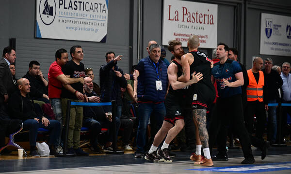 Ο Φουρνιέ ξαναχτύπησε - Όρμηξε σε φίλαθλο του Πανιωνίου ο Γάλλος