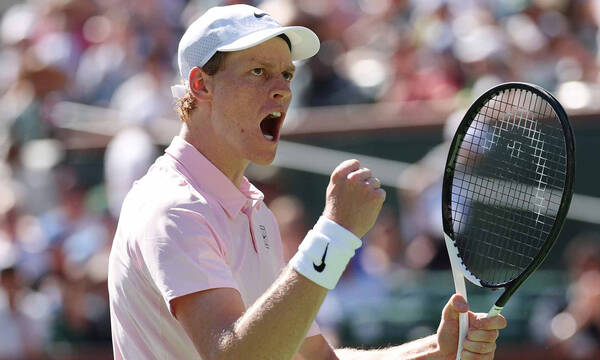 Ο Σίνερ «τελείωσε» τον Μενβέντεφ και έγραψε ιστορία