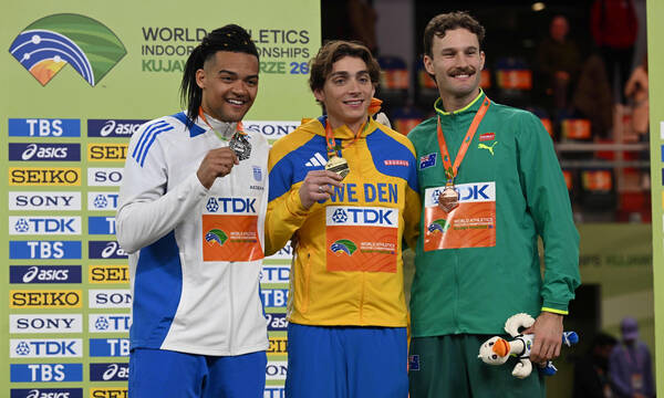 Παγκόσμιο Πρωτάθλημα Κλειστού Στίβου: Η απονομή του μεταλλίου στον Εμμανουήλ Καραλή 