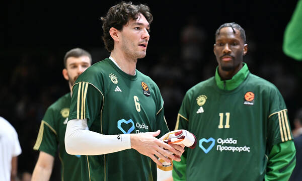 Παναθηναϊκός AKTOR: Βραβεύτηκε και αποθεώθηκε ο Τζέντι Όσμαν