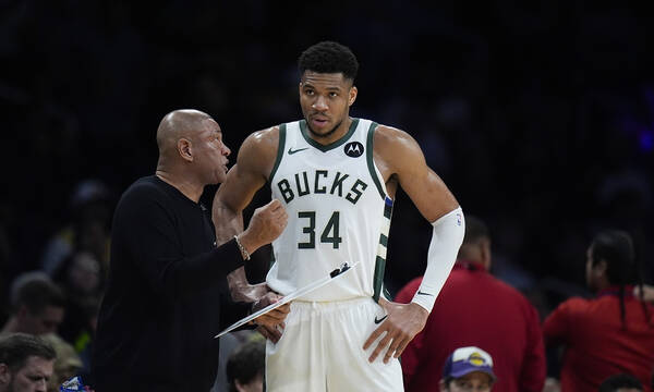 Ντοκ Ρίβερς: «Ο Γιάννης προοδεύει αλλά δεν είναι υγιής»