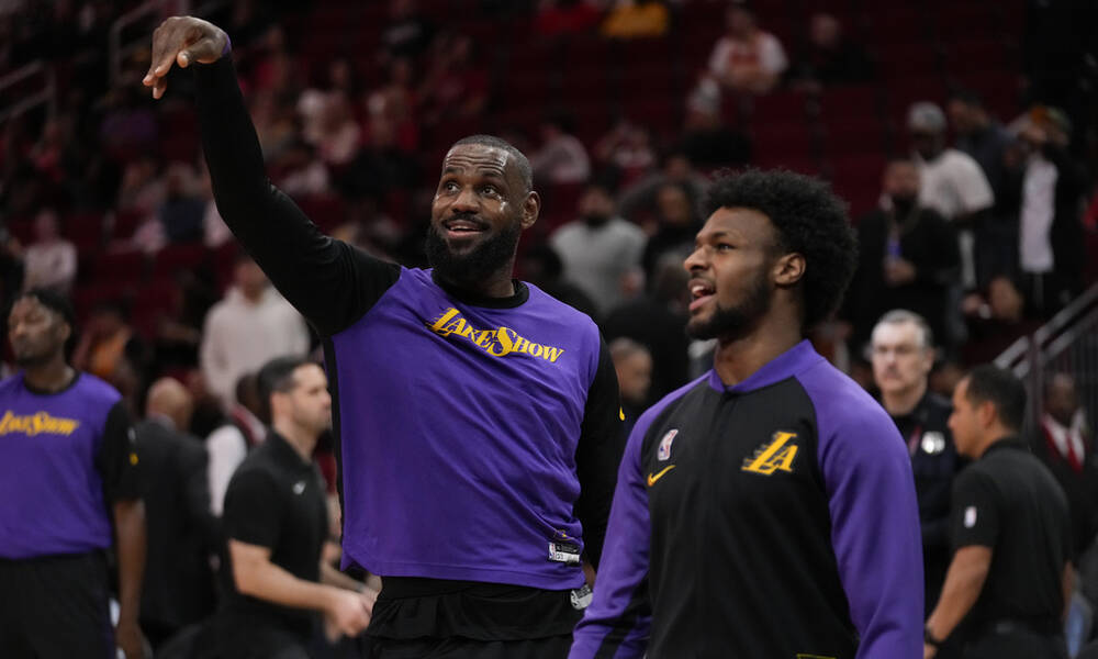 Το έκανε κι αυτό o ΛεΜπρον Τζέιμς: Η πρώτη ασίστ «πατέρα – γιού» στην ιστορία του NBA!