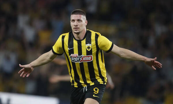 Player of the Month ο Γιόβιτς 