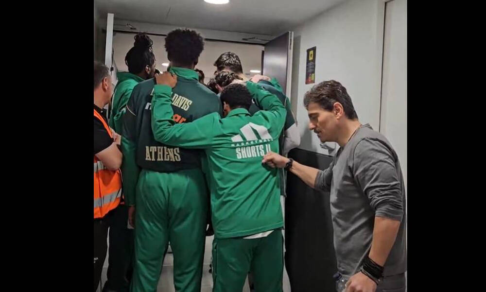 Μπαρτσελόνα – Παναθηναϊκός AKTOR: Στα αποδυτήρια ο Δ. Γιαννακόπουλος πριν το τζάμπολ