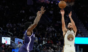 NBA: Επιστροφή Κάρι, εύκολα οι Θάντερ τους Λέικερς και ηγετικός Λέοναρντ - Τα αποτελέσματα