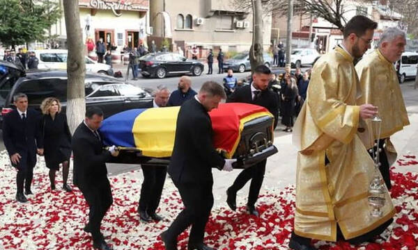 Μιρτσέα Λουτσέσκου: Πλήθος κόσμου στο «ύστατο χαίρε» - Αντιπροσωπεία του ΠΑΟΚ στο Βουκουρέστι