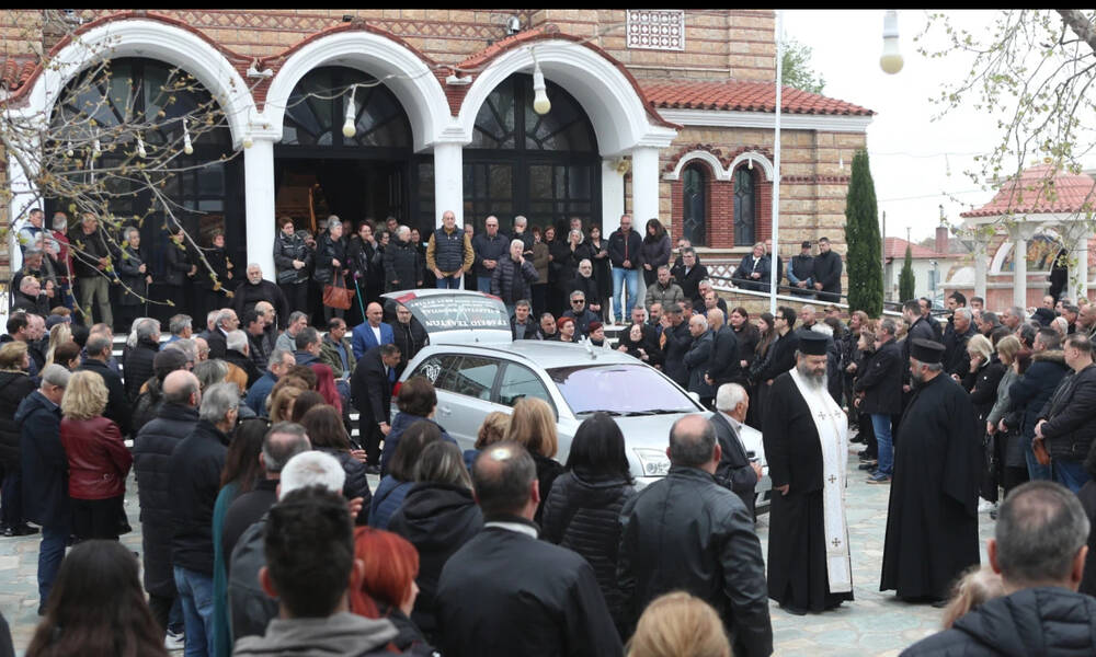 Θρήνος στην κηδεία του Στέφανου Μπορμπόκη
