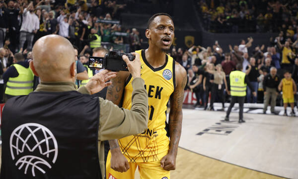 Τζέιμς Νάναλι: Πώς να είσαι χρήσιμος όταν δεν είσαι στη μέρα σου