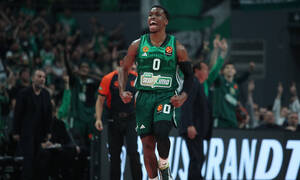 Με τέτοιο… Dj Σορτς στα decks δεν φοβάται τίποτα