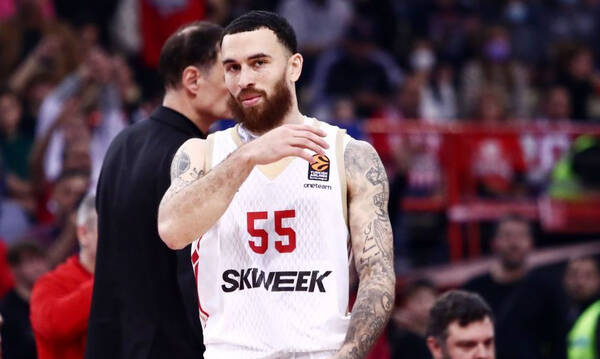 Τζέιμς: «Έχουμε ιστορία με τον Ολυμπιακό, θα έχουμε τις ευκαιρίες μας»