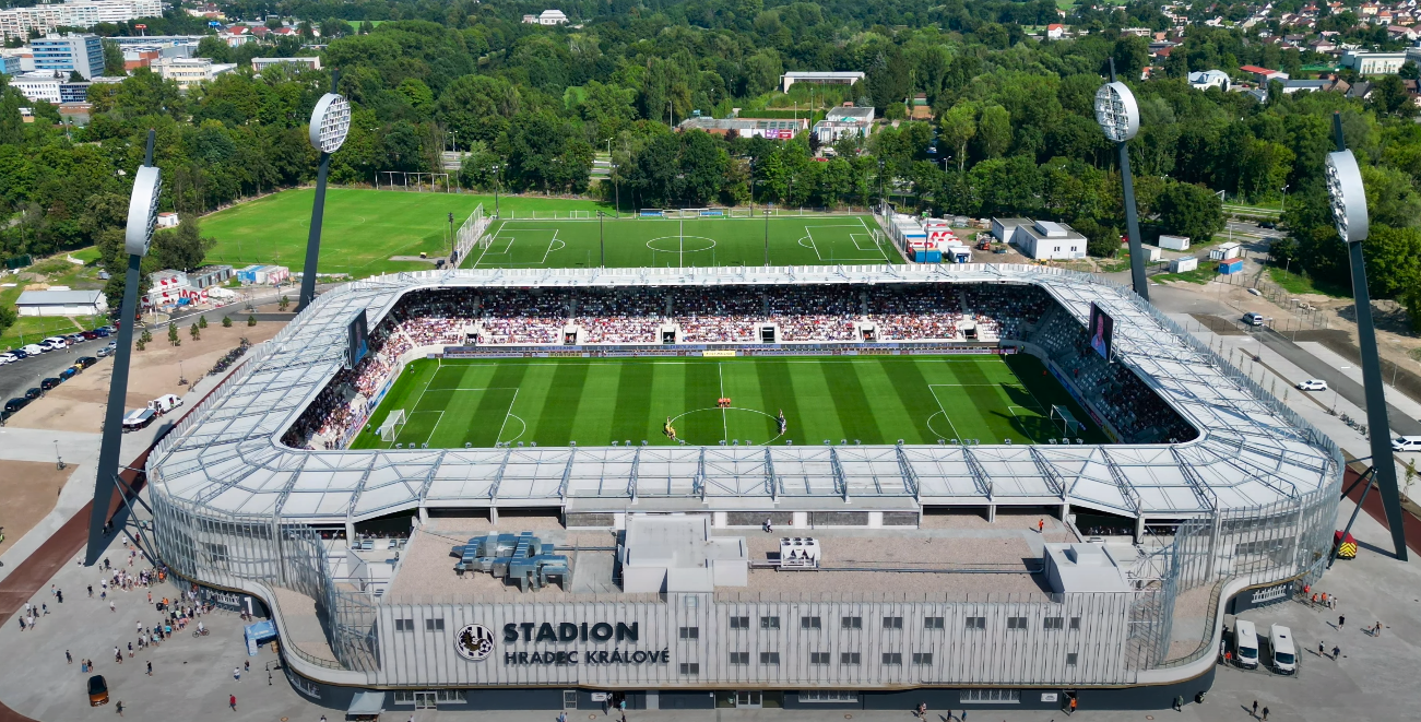 footballstadiumofthefchradeckraloveteam.png